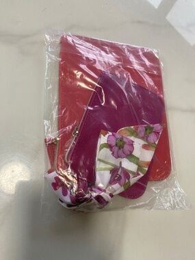 Estée Lauder Leather Cosmetic Bags